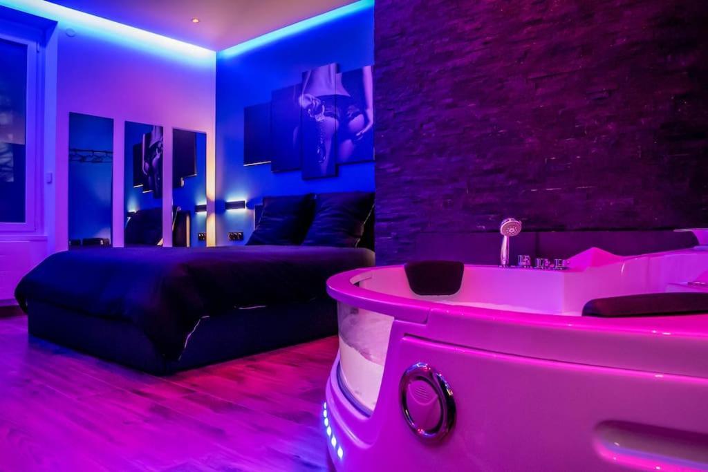 Апартаменти Blue Night - Jacuzzi - Bord De Seine Корбей-Ессонн Екстер'єр фото