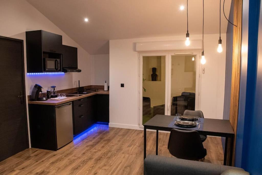 Апартаменти Blue Night - Jacuzzi - Bord De Seine Корбей-Ессонн Екстер'єр фото