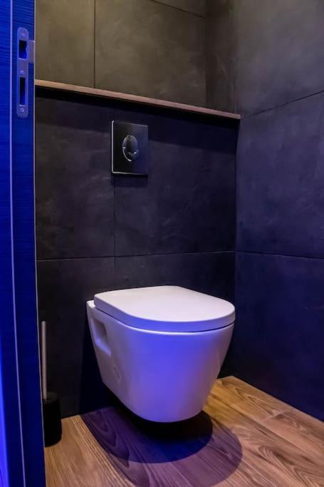 Апартаменти Blue Night - Jacuzzi - Bord De Seine Корбей-Ессонн Екстер'єр фото